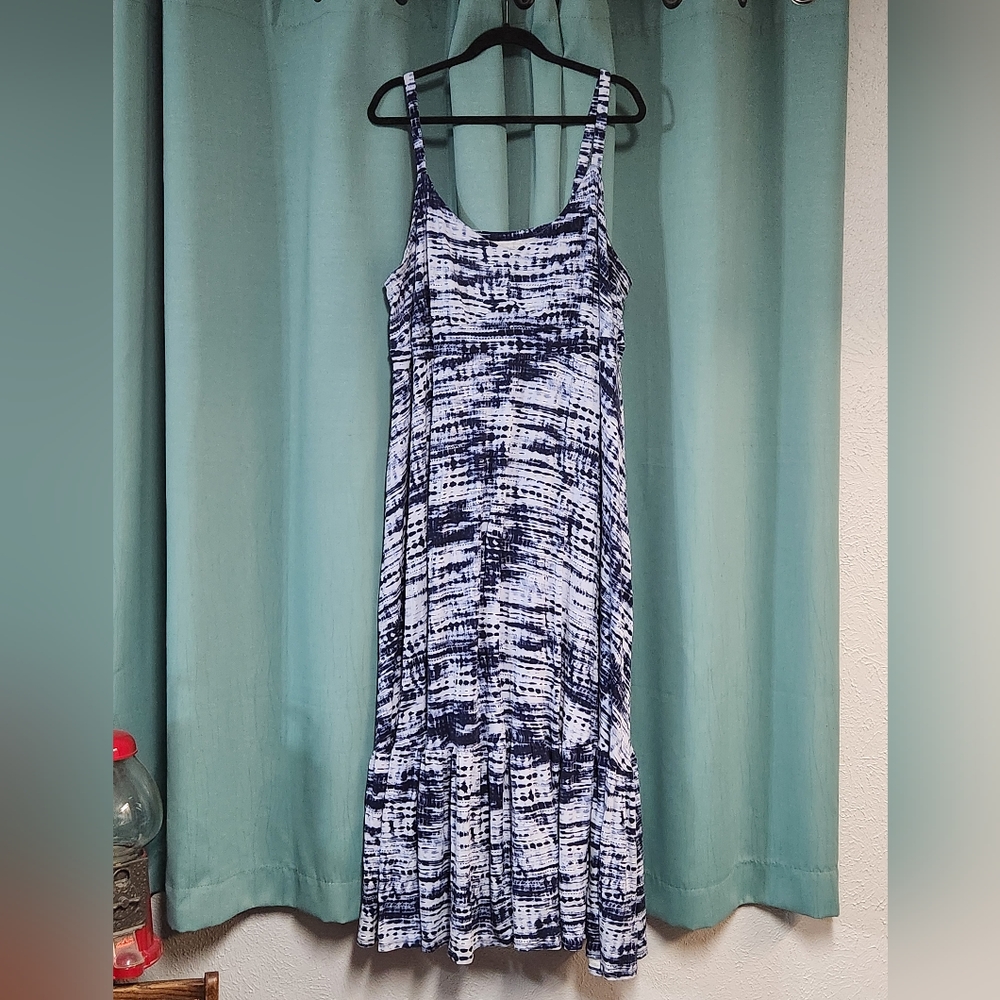 Torrid Super Soft Size 4 Tie Dye Maxi Dress